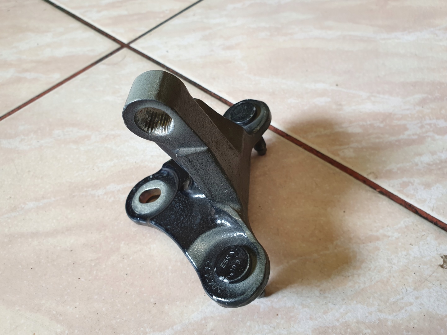 hinge door upper right MERCEDES E COUPE W207 OE