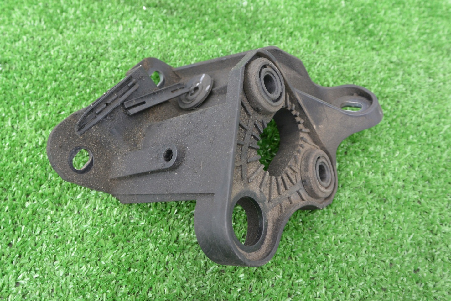 bracket holder pump ABS MERCEDES W212 EU