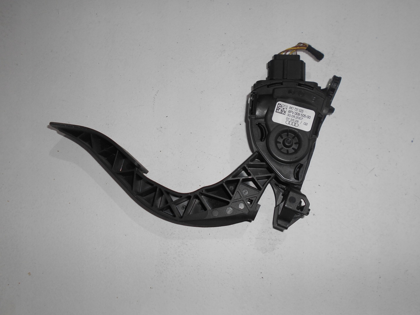 AUDI A4 B8 A5 Q5 ACCELERATOR PEDAL 8K1721523