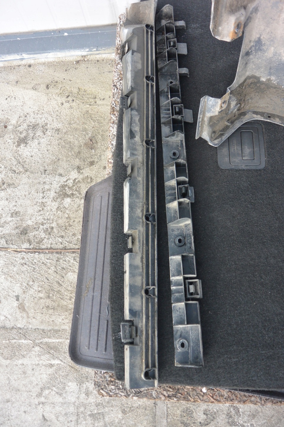 cap of the threshold moulding threshold MERCEDES GL X164