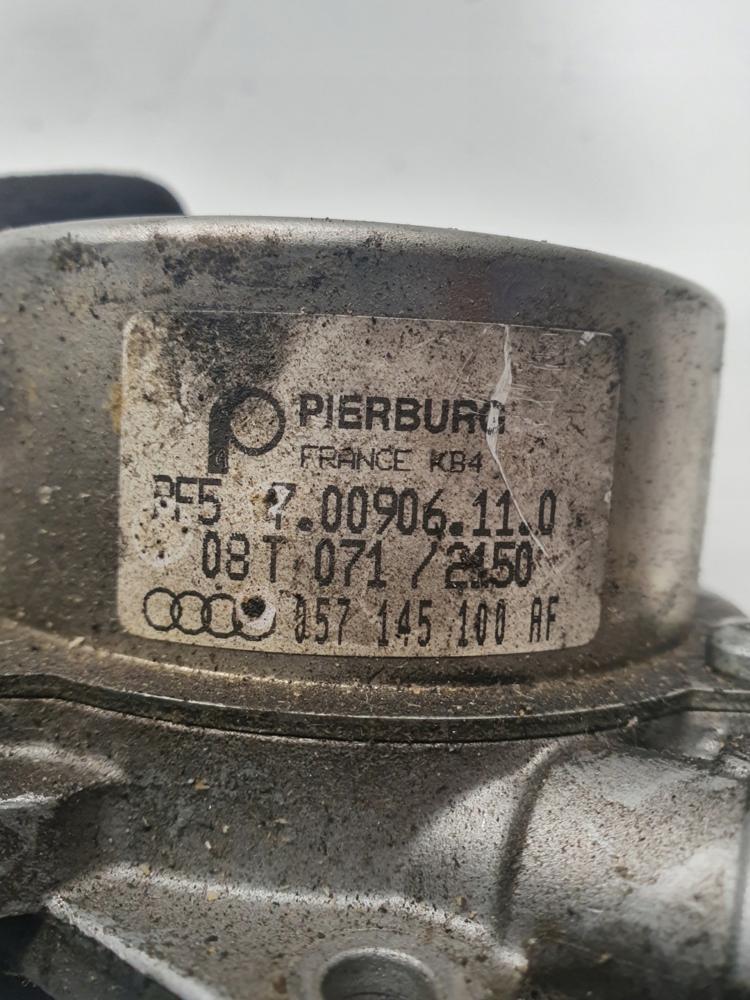 Pompa VACUM AUDI A6 C6 3.0 TDI BMK ASB 057145100AF
