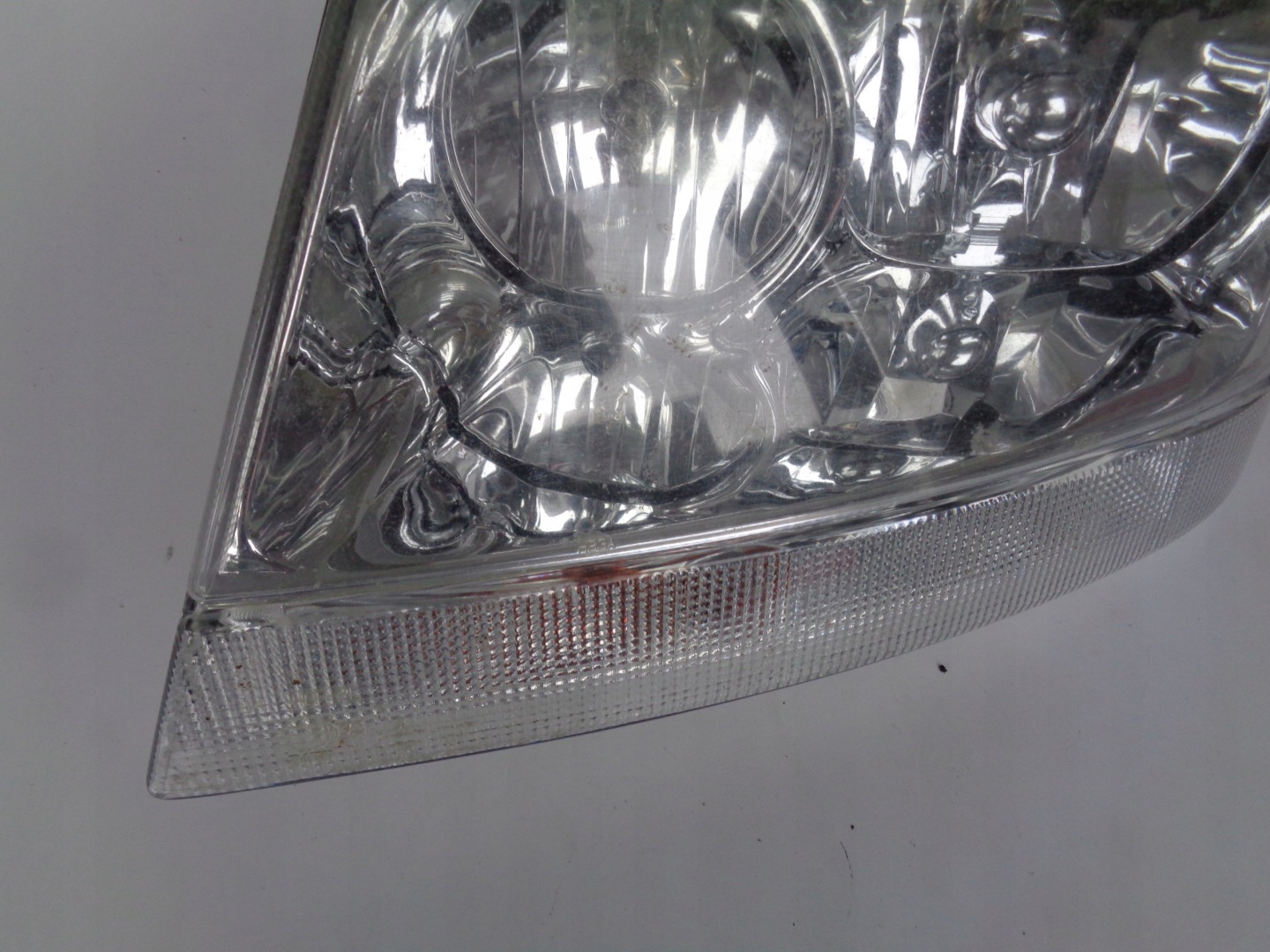 light left REFLEKTOR JEEP CHEROKEE 99-04