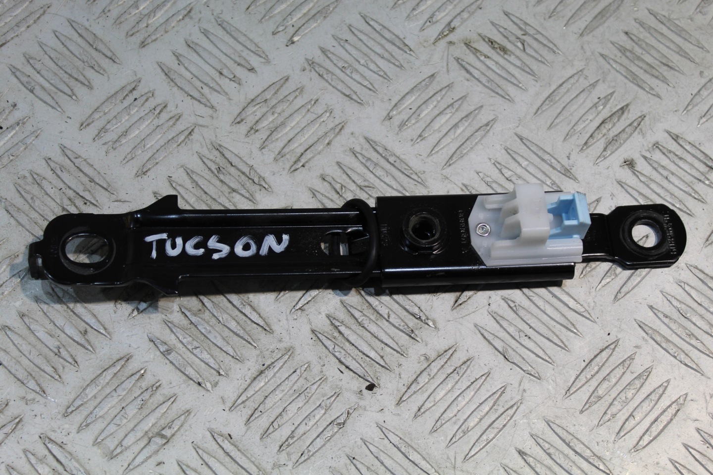 REGULACJA PASOW biztonsági TUCSON II
