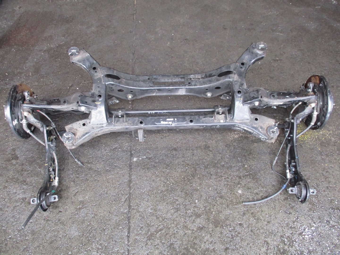 axis sususpension sider rear part KIA CARENS 1,7D