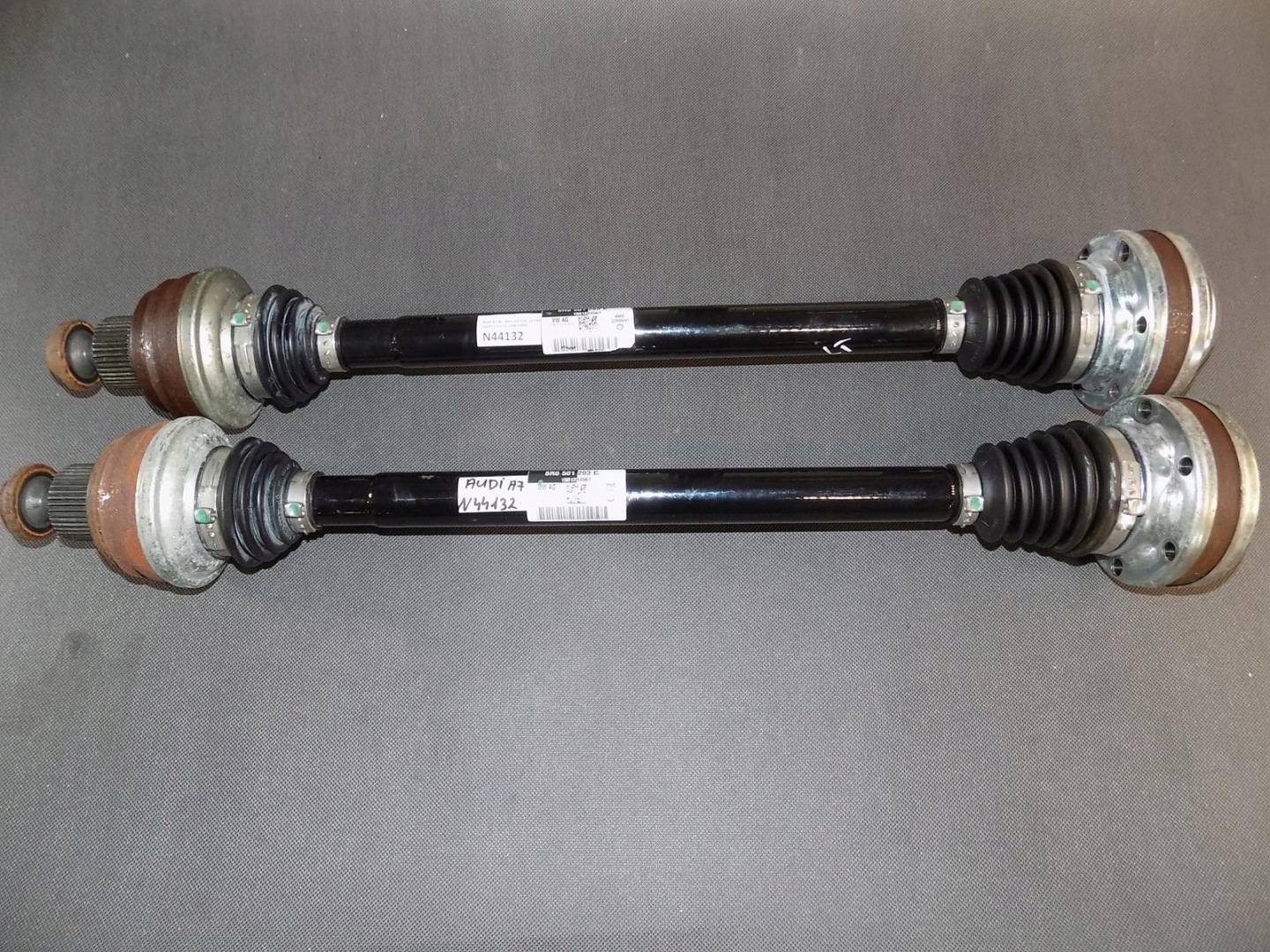 AUDI A7 4G Demi axe Arrière 8R0501203C