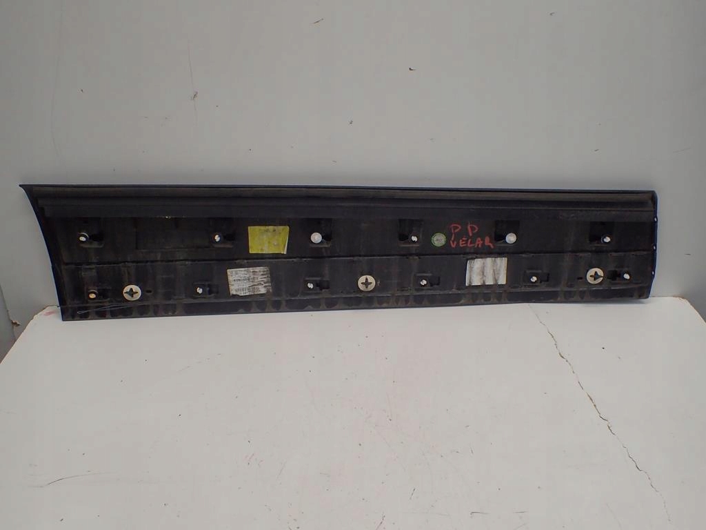 moulding door right front RANGE ROVER VELAR 17
