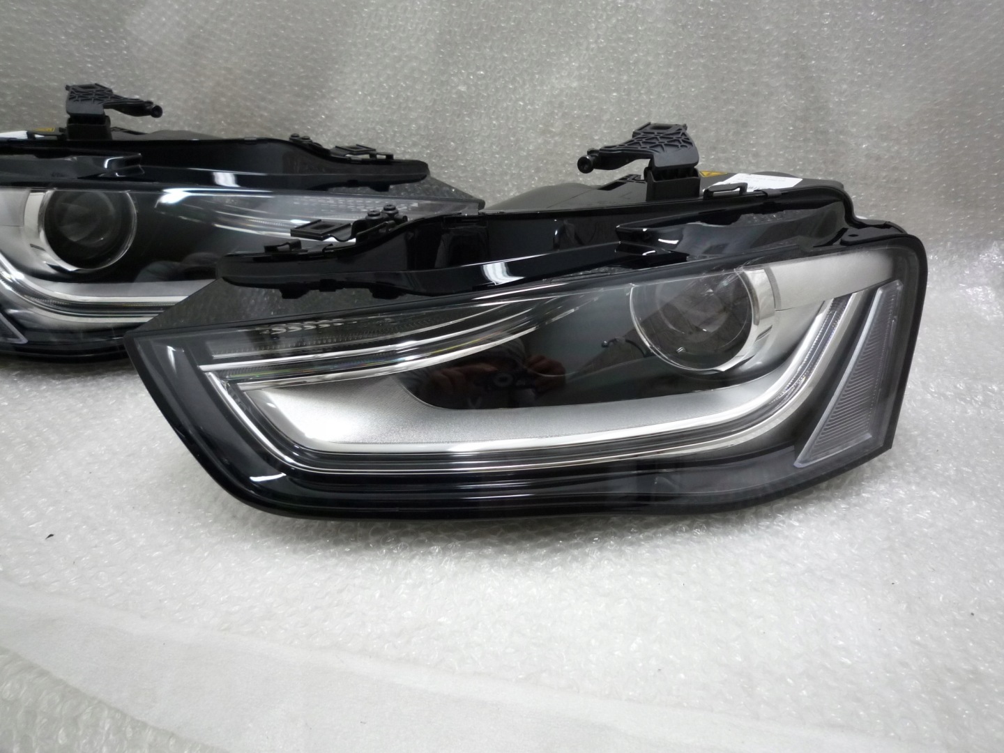 lights Audi A4 8K LIFT Bi Xenon LED left right