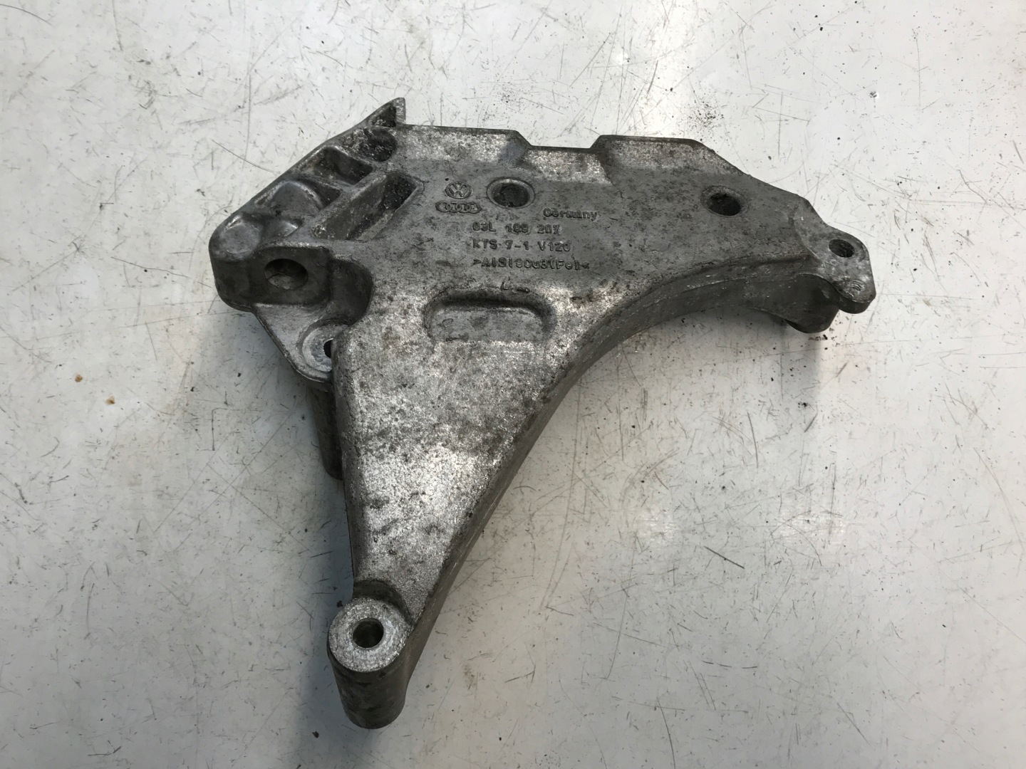 engine mount VW GOLF VI LEON 2.0 TDI 03L199207