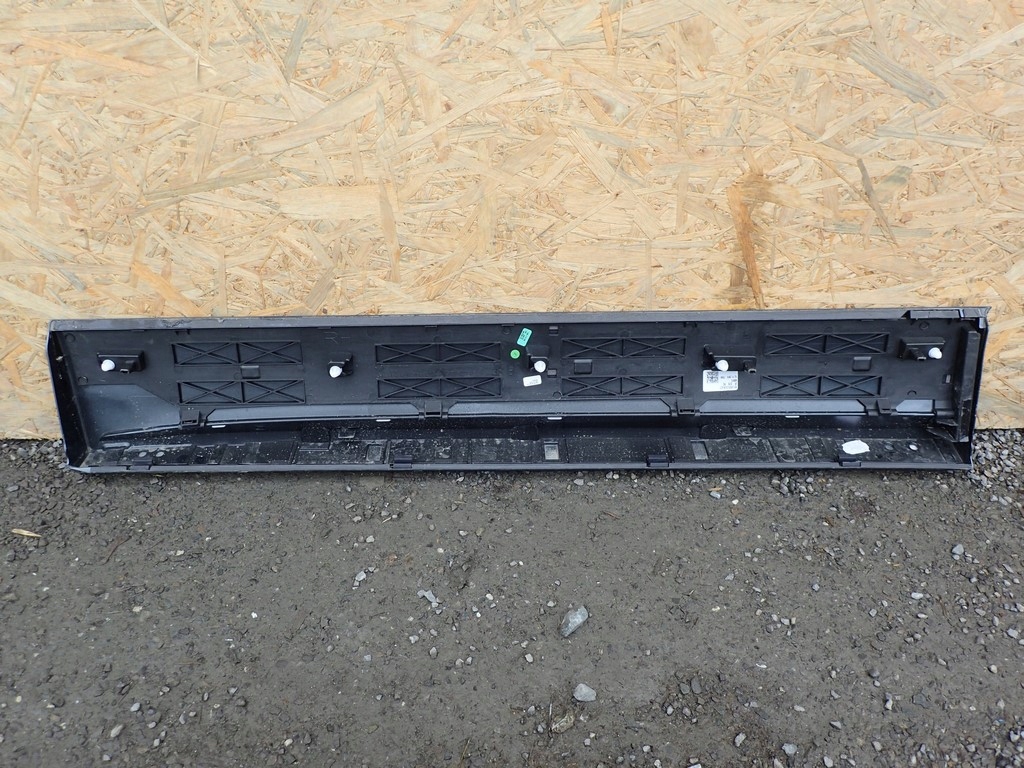 moulding for door right front SEAT ATECA FR 575