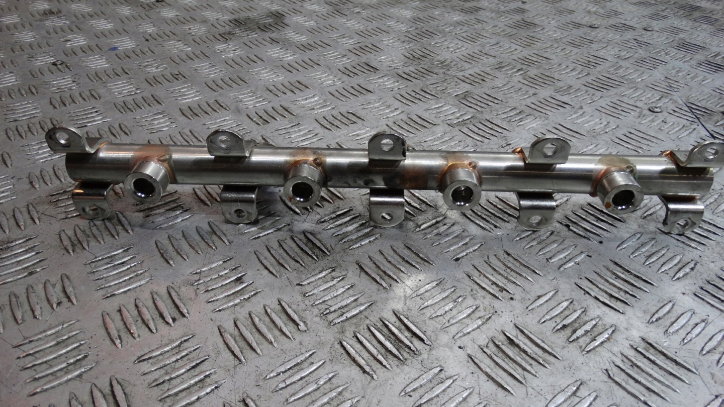 IDEALNA RAMPE INJECTION PORSCHE 971 AUDI A8 1