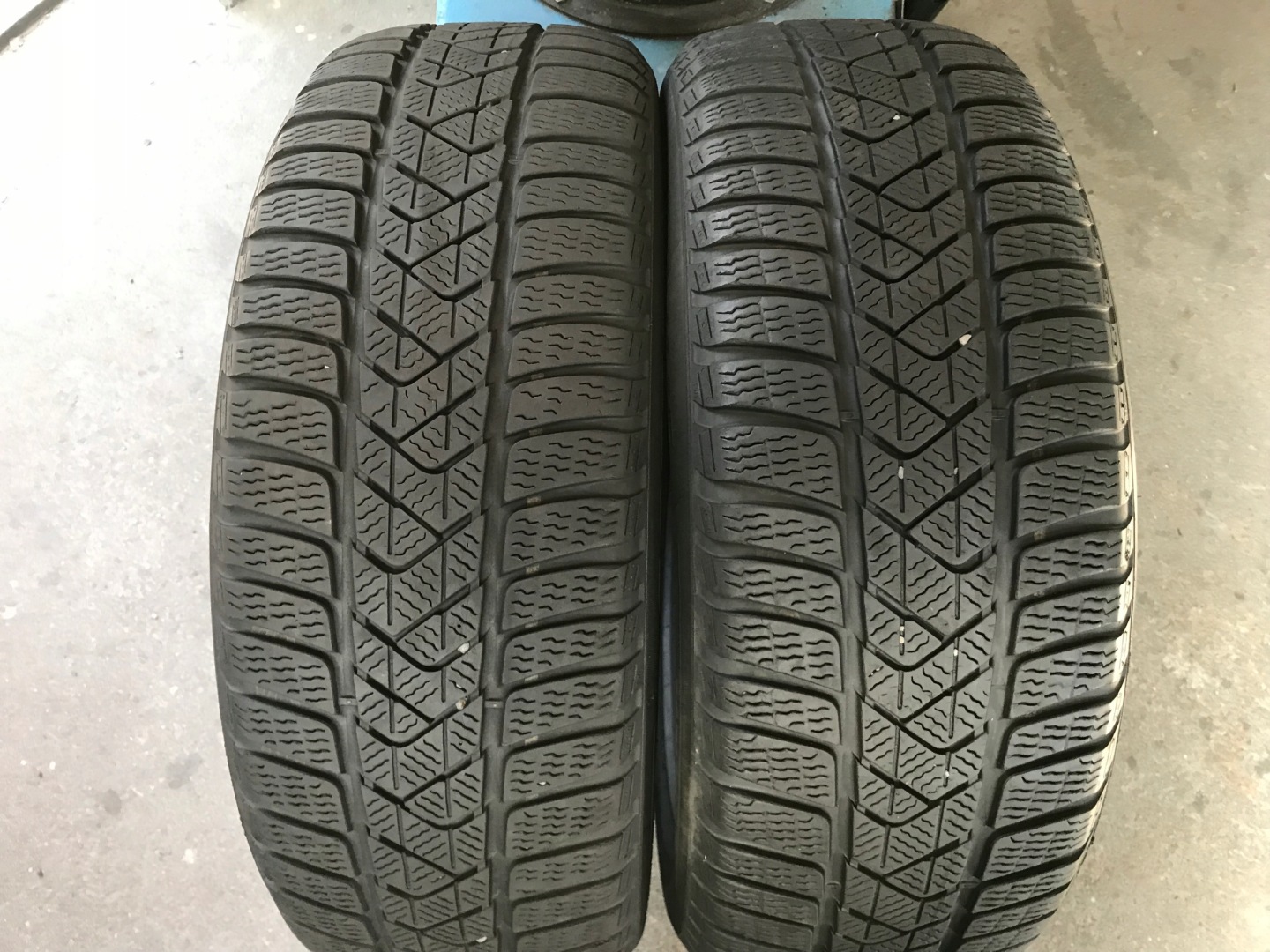 2 tyres winter 205/60R16 Pirelli SOTTOZERO 3 SEAL
