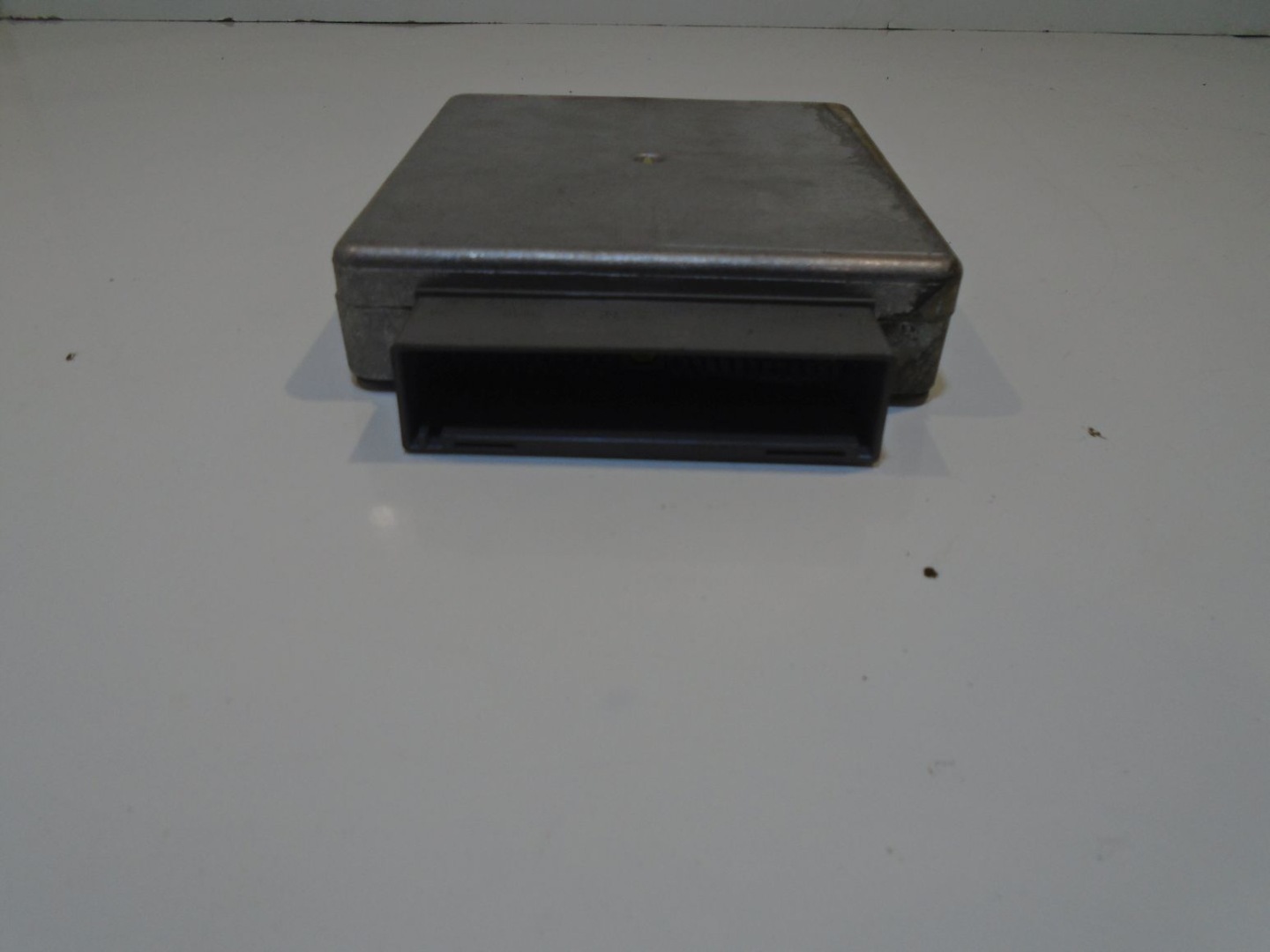 control unit of the engine MAZDA 626 F7FF12A650FJ