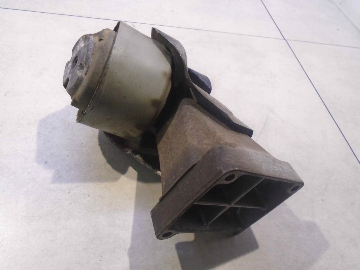 engine mount right MERCEDES W 203 1.8 A2712230804