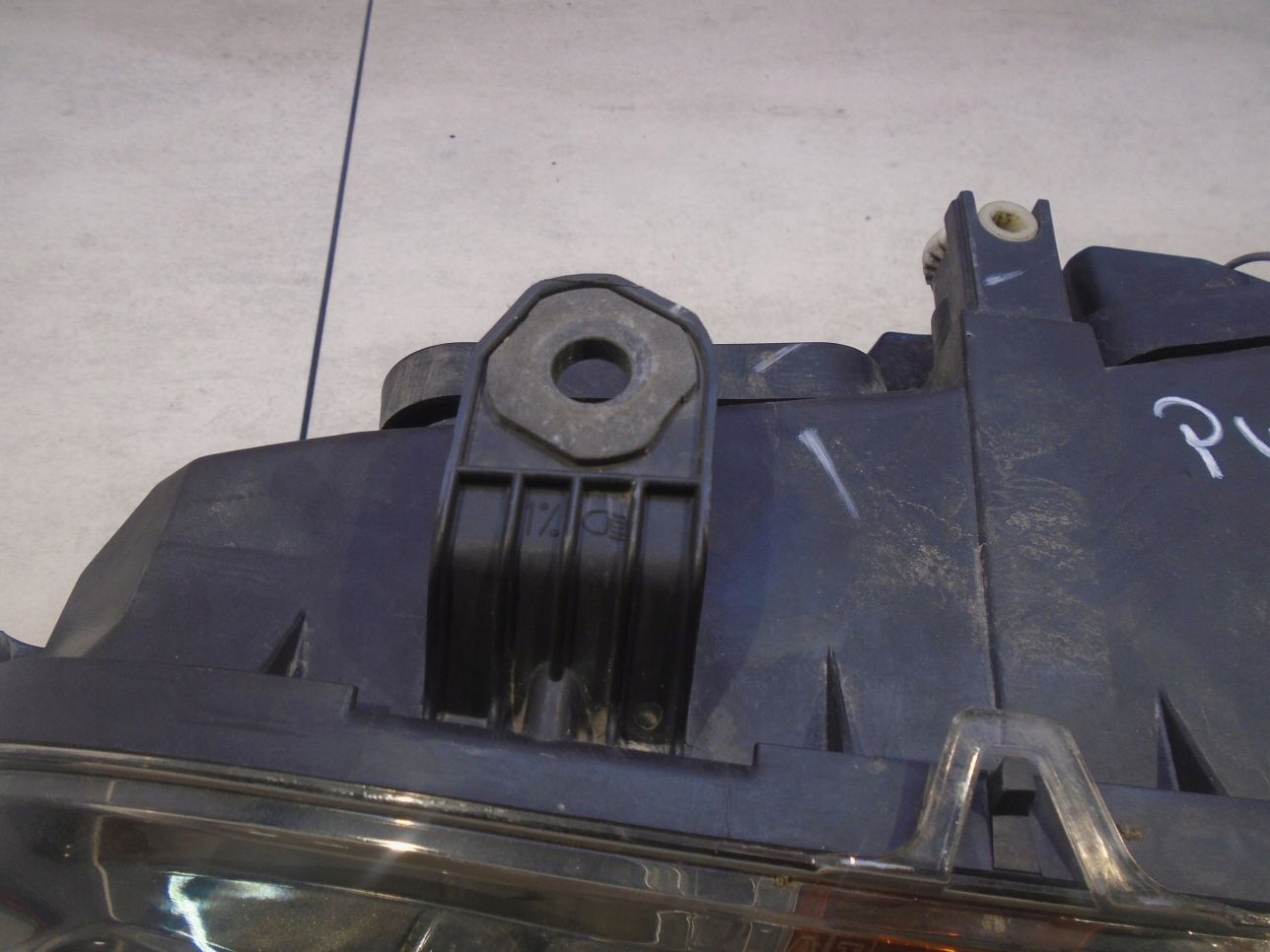 REFLEKTOR left front FIAT PUNTO II 1.2 89100464