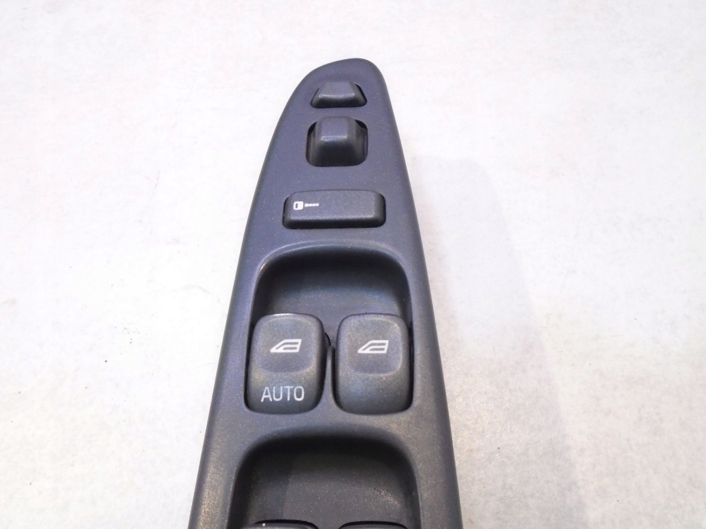 PANEL okna levý předek VOLVO S40 a LIFT 30889745
