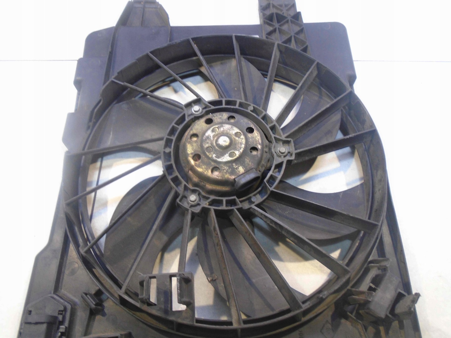 ventilátor chladiče SCENIC II 1.9 DCI 8200151465A