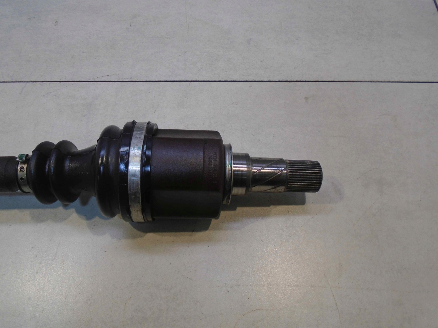 semi-axis left short. RENAULT SCENIC II 1,9 DCI