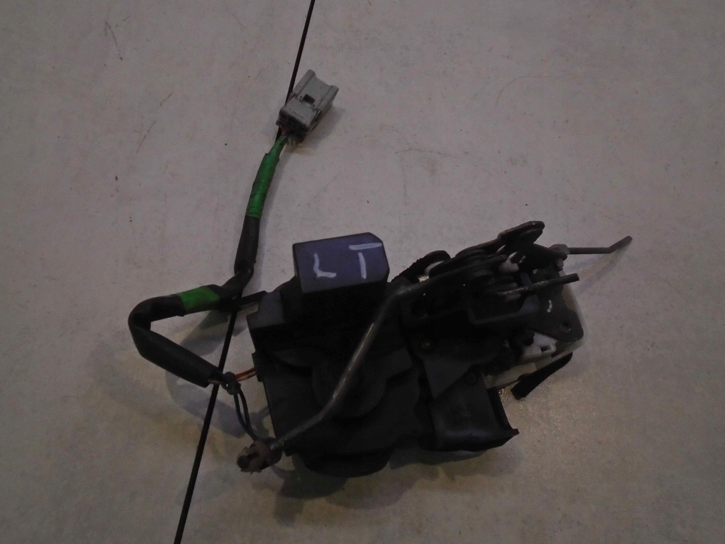 lock door left rear part ROVER 600 2.0 SDI