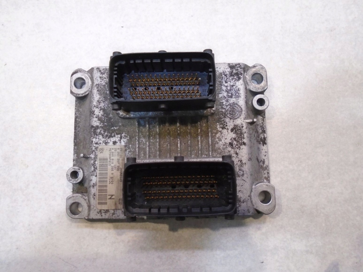 control unit of the engine FIAT STILO 1.2 16V 0261207086