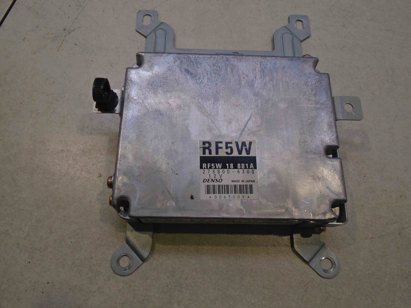 Computer MAZDA PREMACY 2.0 DITD RF5W18881A