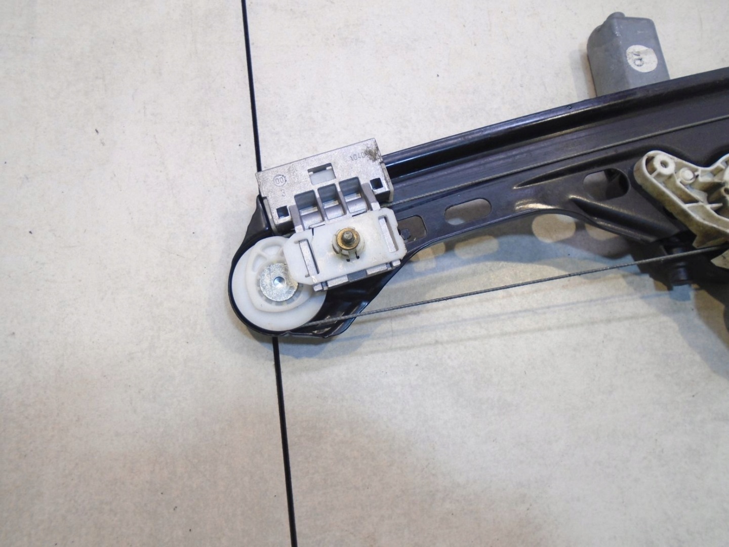 window regulator left rear part MERCEDES W203 sedan