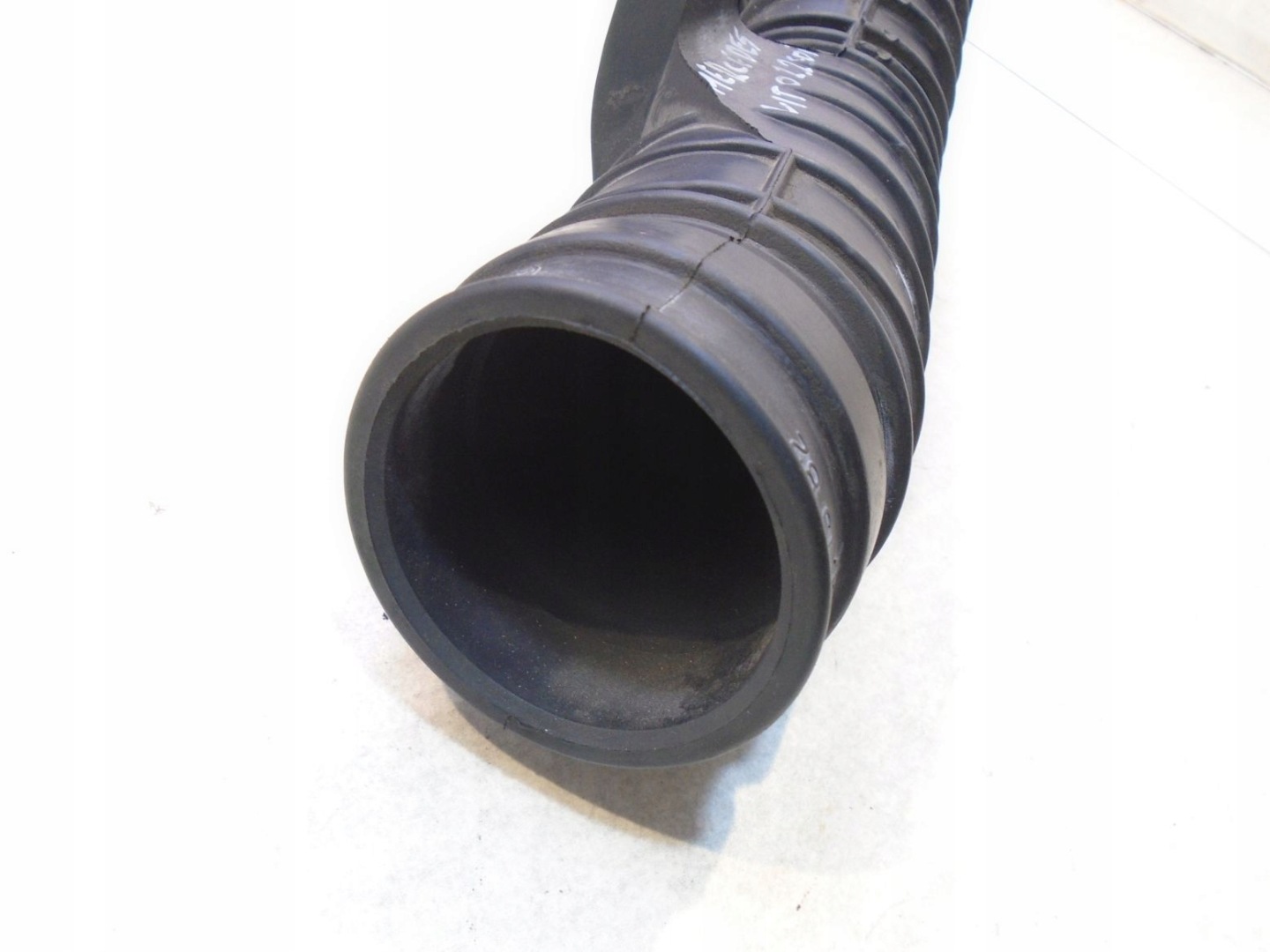pipe air MERCEDES W638 2.2 CDI A6380941382