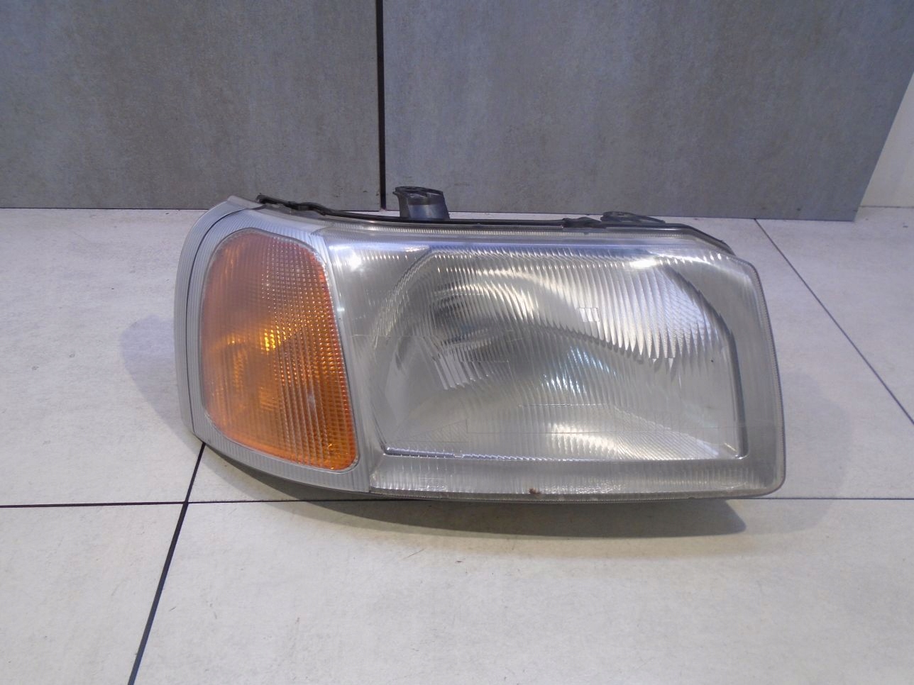 REFLEKTOR right front FREELANDER 1.8 16V
