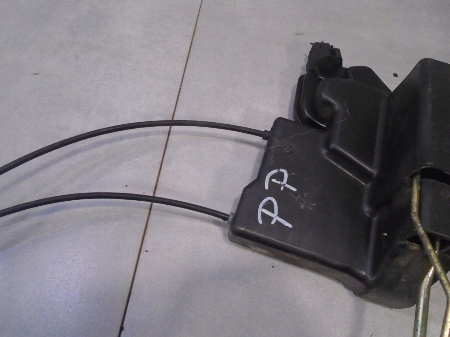 lock door Z handle right front HYUNDAI TRAJET