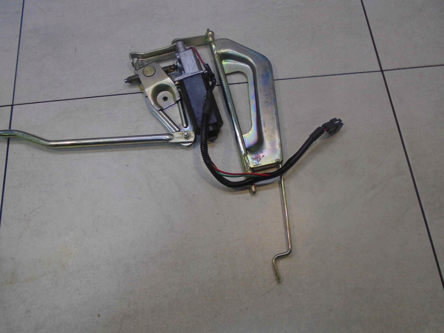 Gestänge Motor Bedienteil SITZ LE BARON III