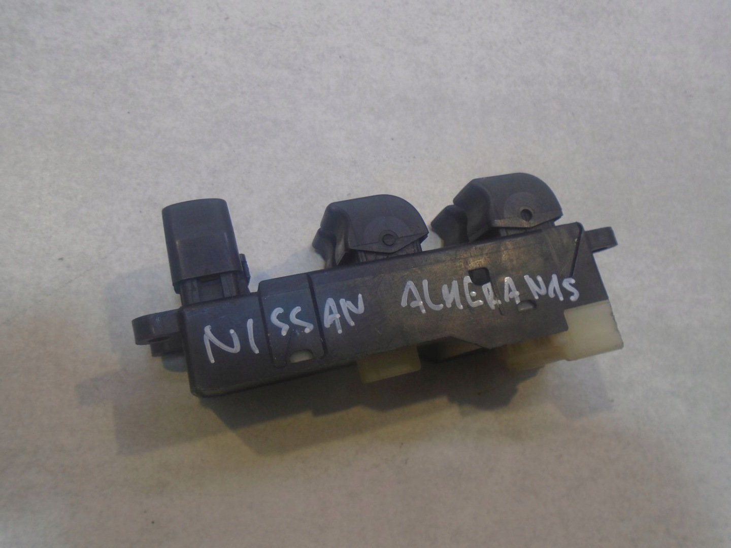 window control switch NISSAN ALMERA N15