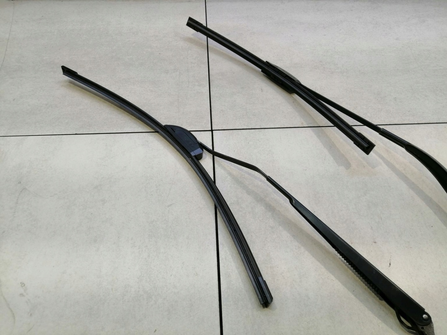 Braccio tergicristallo KOMPLET MAZDA 6 e 2.0B