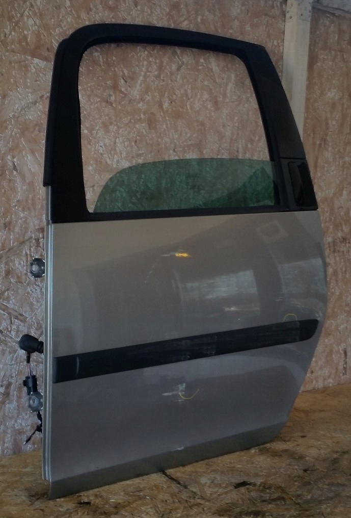 door left rear part rear. SKODA ROOMSTER 06