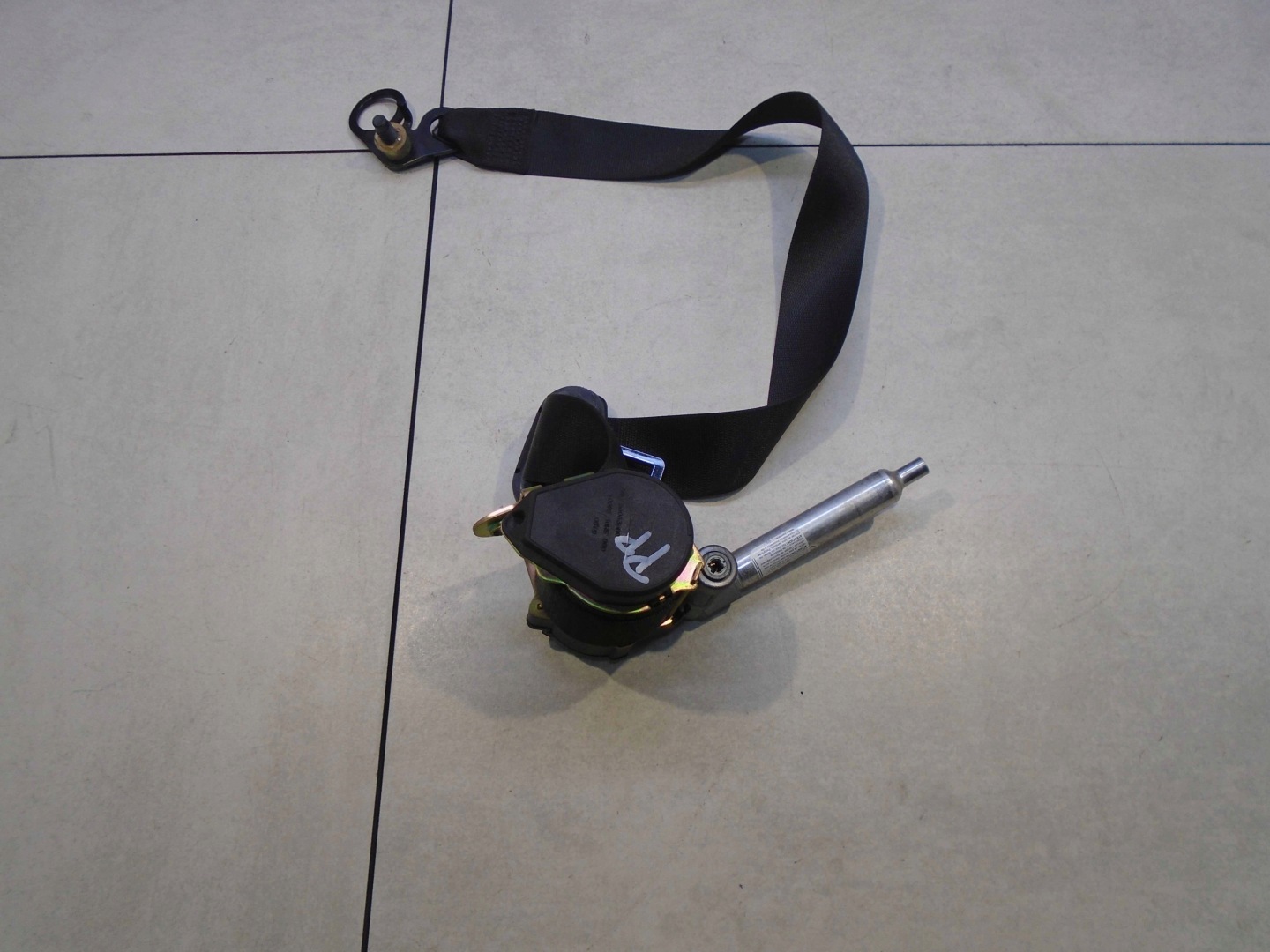 tension belt safety right front A KLASA 1.6