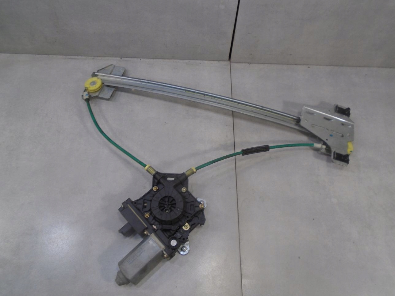 window regulator right rear part C8 2.2 HDI 1494840080
