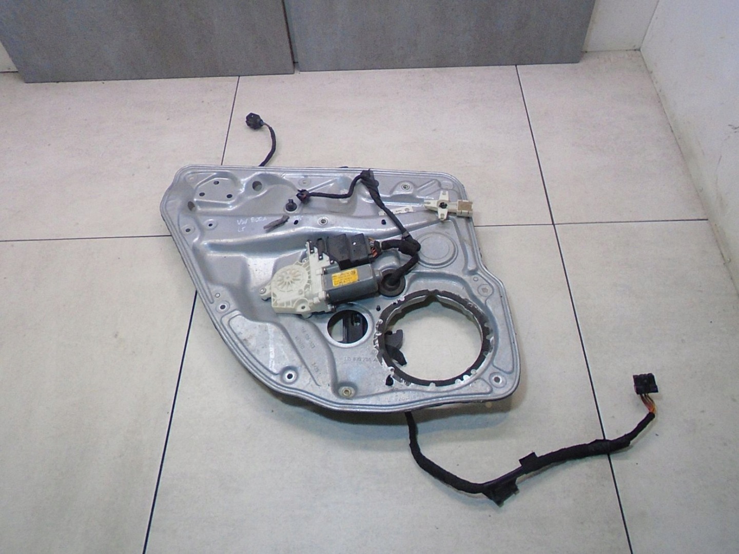 mechanism windows left rear part VW BORA 1J5839729G