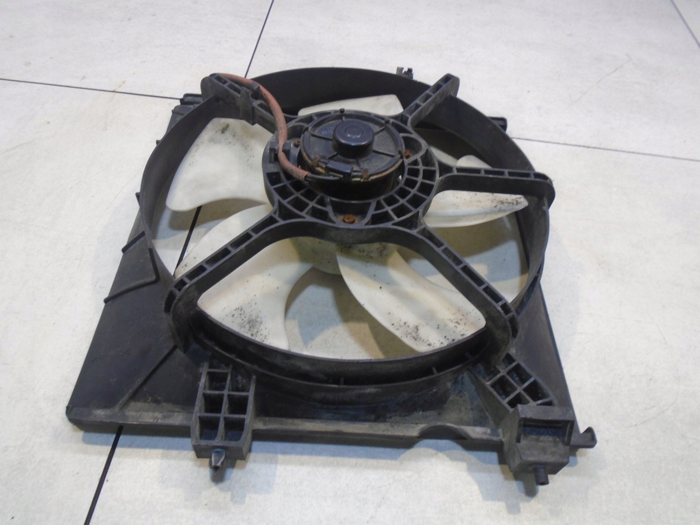 ventilátor chladiče HONDA CIVIC VII 1.4 16V L1904