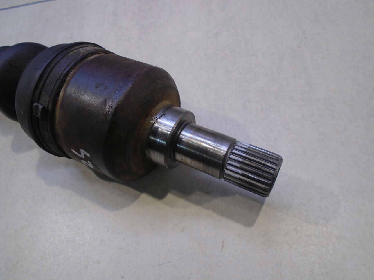 semi-axis left short. PEUGEOT 406 1.9 TD