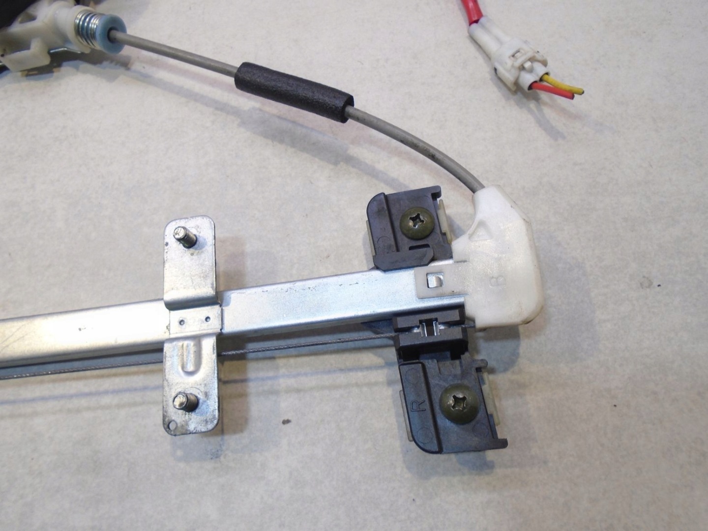 window regulator right rear part SUZUKI GRAND VITARA and