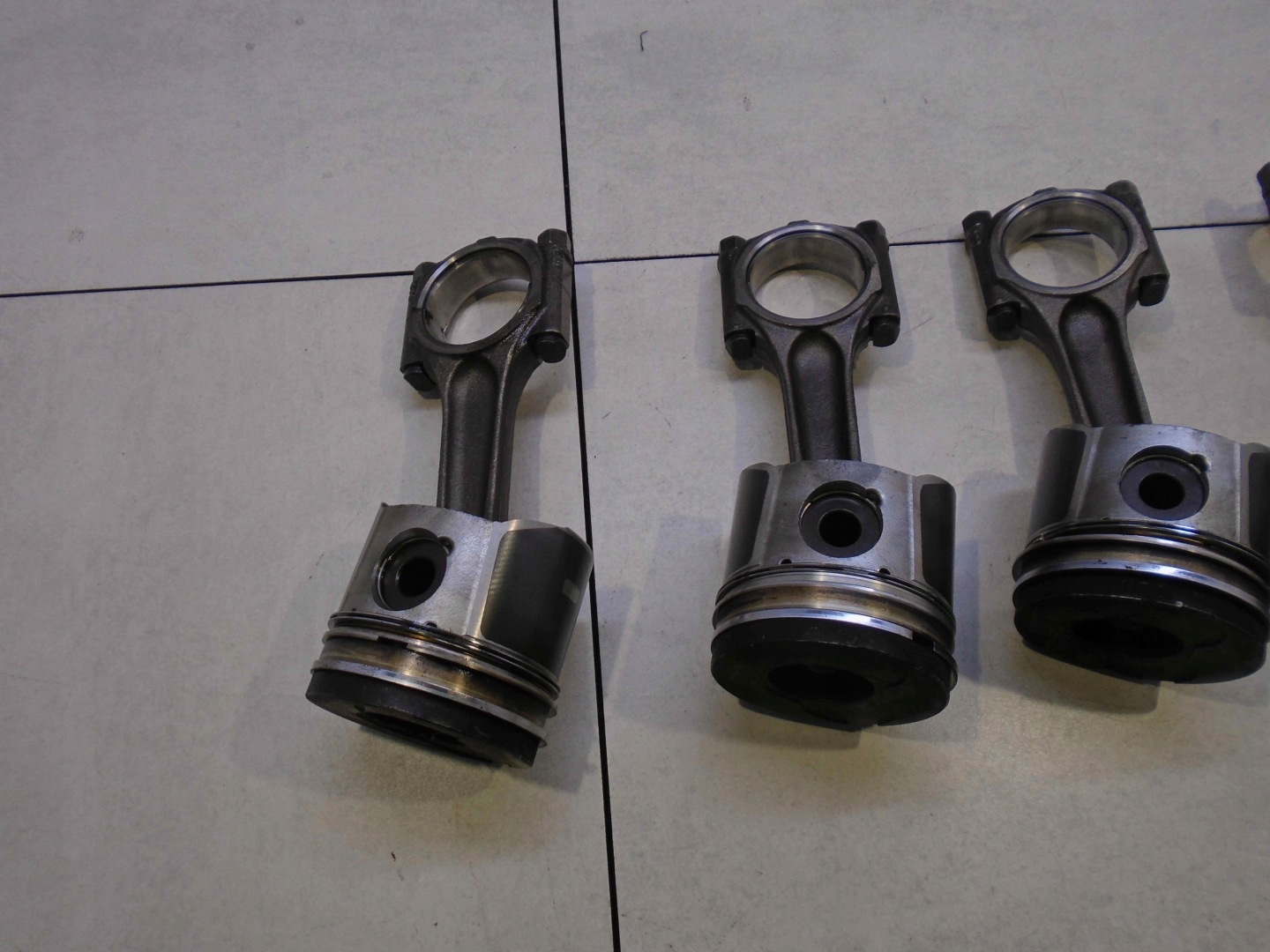 piston connecting rod PEUGEOT 406 2.0 HDI