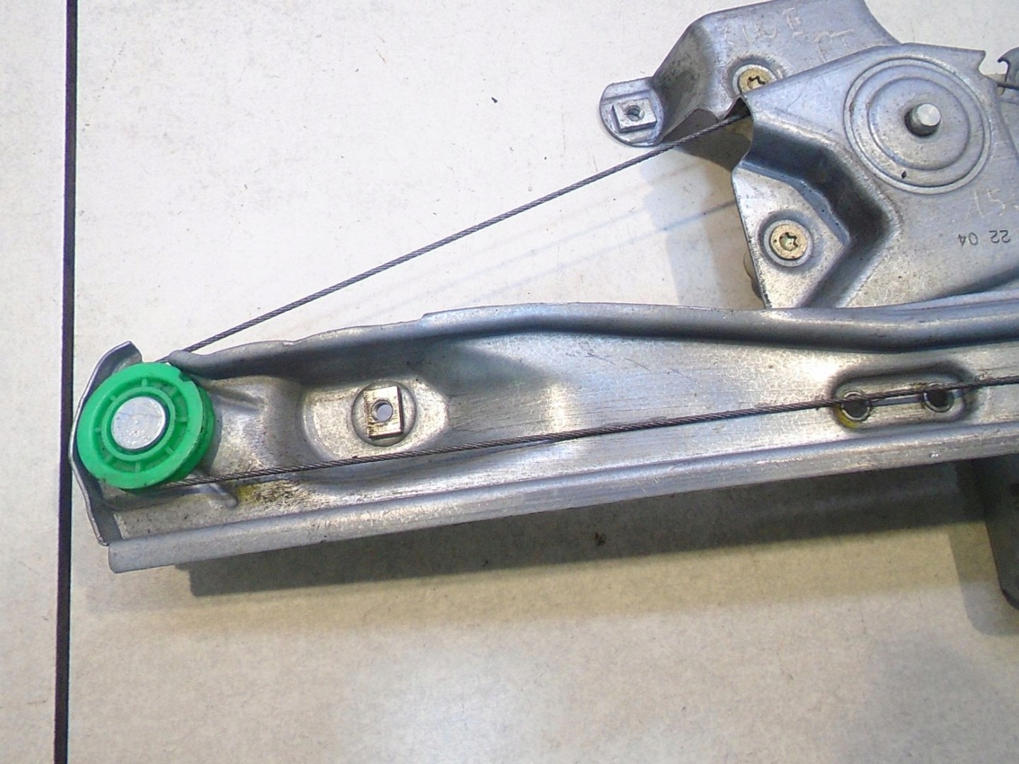 window regulator right rear part CLIO II 8200232509A