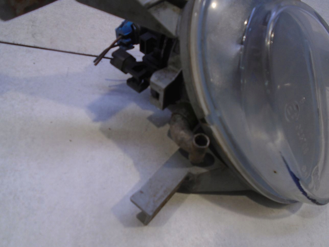 Nebelscheinwerfer rechts OPEL TIGRA 1.4 16V 090510458