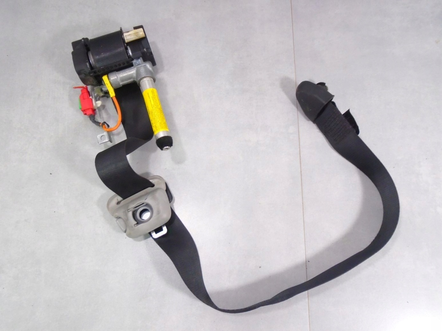 tension belt right front SPACE STAR LIFT MR637363