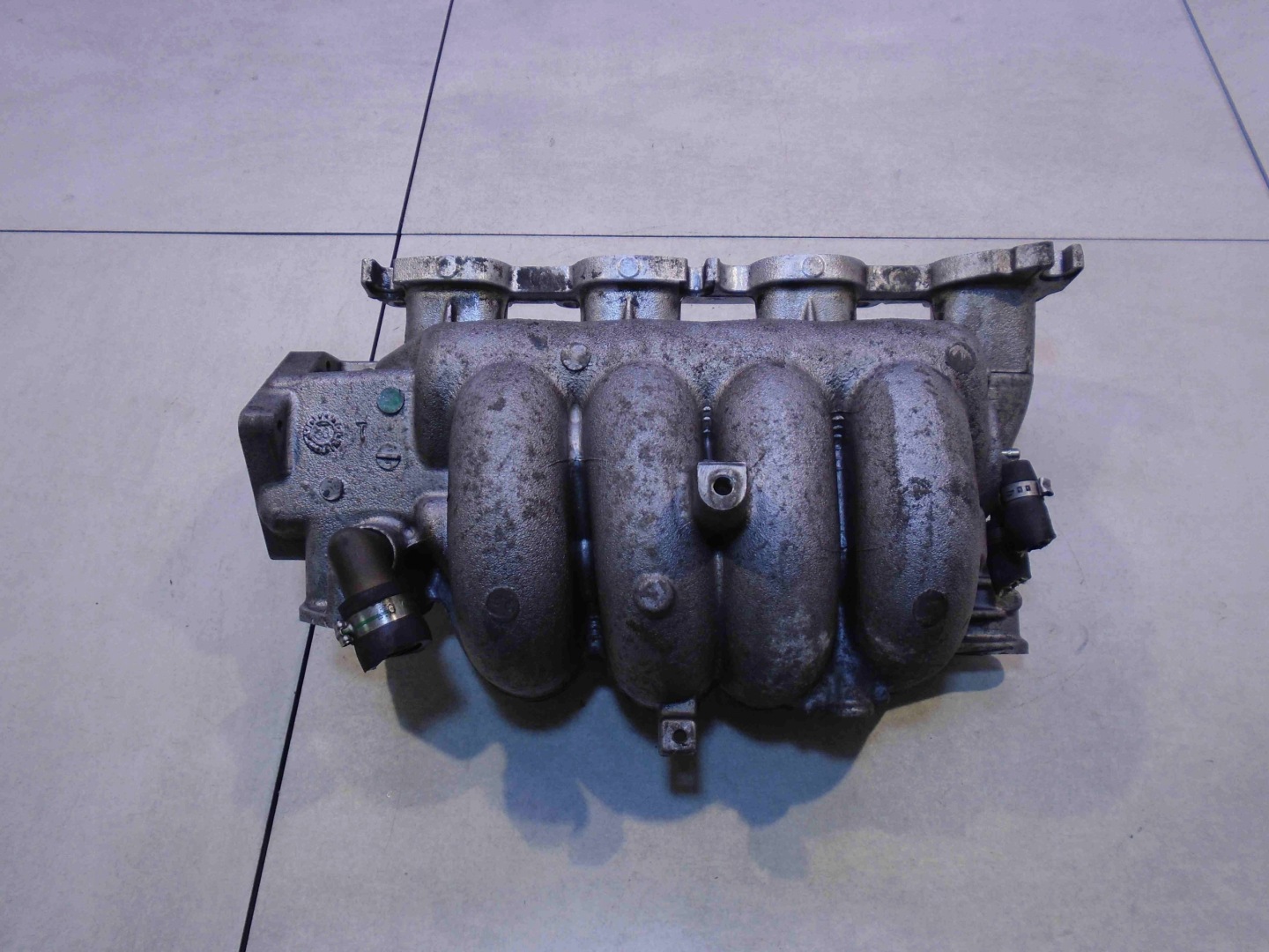 intake manifold VOLVO V40 2.0T 8627357