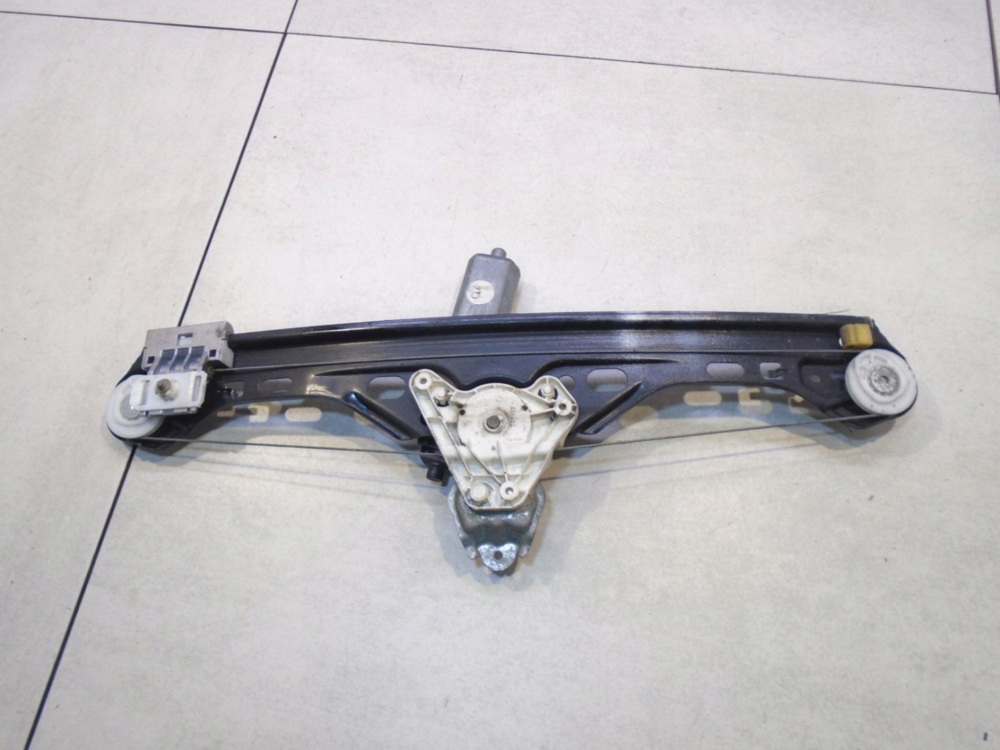 window regulator left rear part MERCEDES W203 sedan