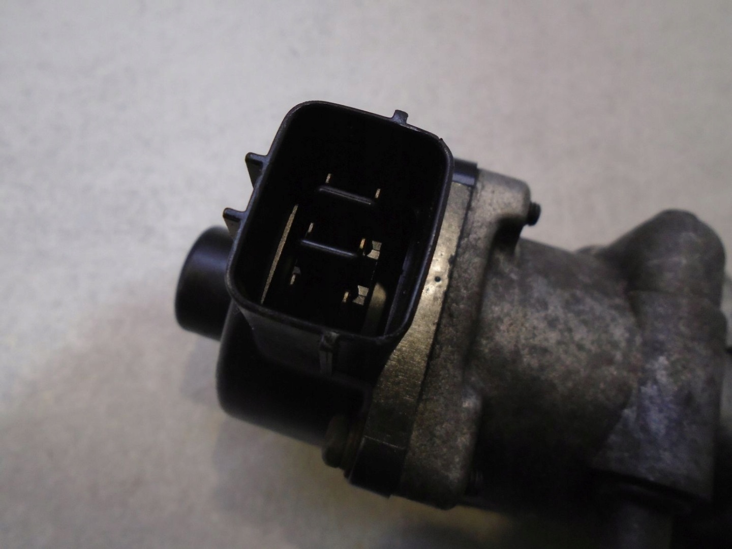 EGR valve MAZDA VI 2.0 B