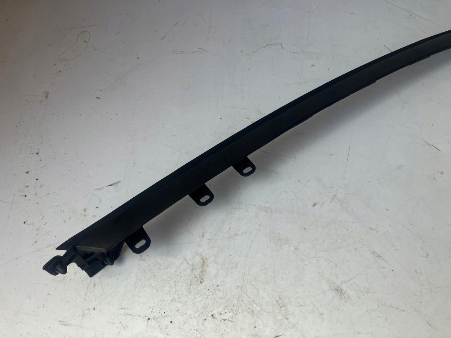frame moulding upper door left front CITROEN C4 GRAND PICASSO II 9677102180