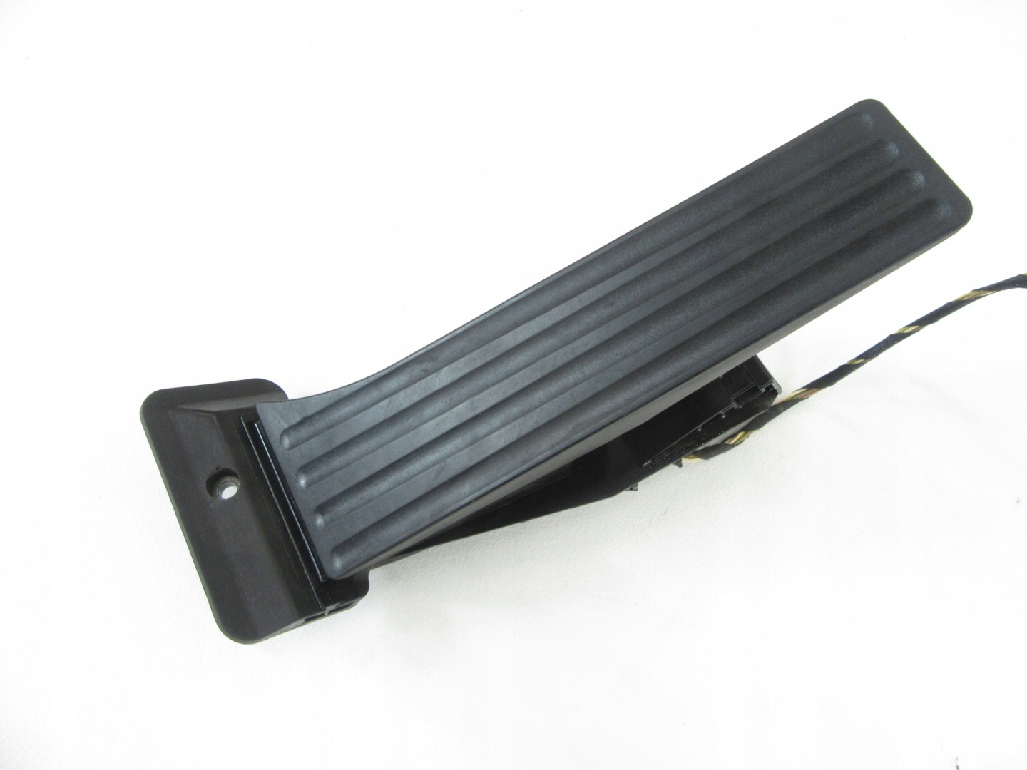 Gaspedal BMW e60 e61 e65 e66 e70 e71 e83 e90 e91 F06 F10 F11 F25 AUTOMAT