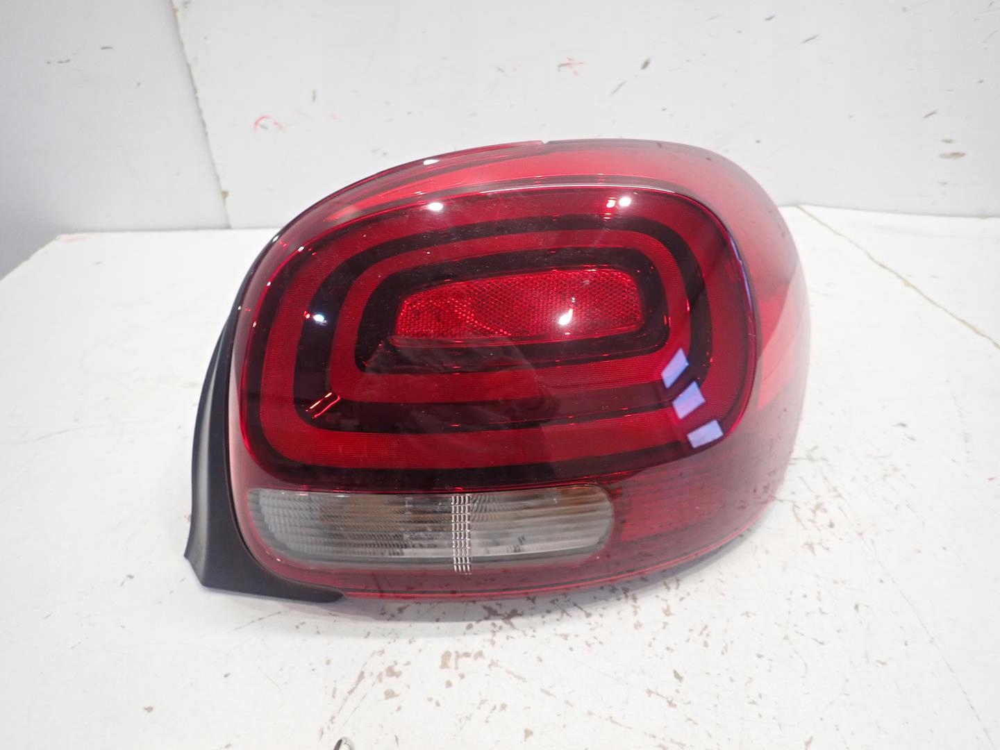 light rear part rear right CITROEN C3 III 2016
