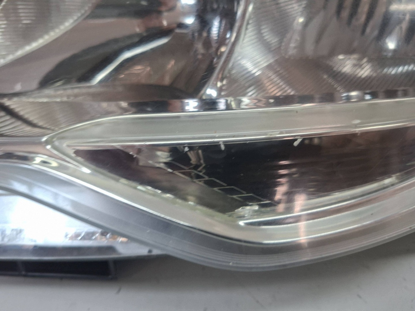 light front left 13432889 OPEL CORSA D LIFT 2011