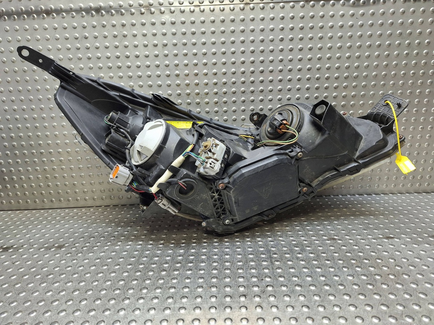 XENON left REFLEKTOR SUBARU LEGACY OUTBACK 09-12 EU